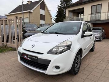 Renault Clio benzine van 2011  beschikbaar voor biedingen