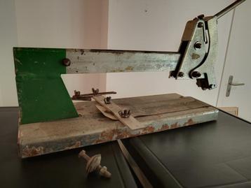 Degelijke tegelsnijder met extra snijkop   handmatig    beschikbaar voor biedingen