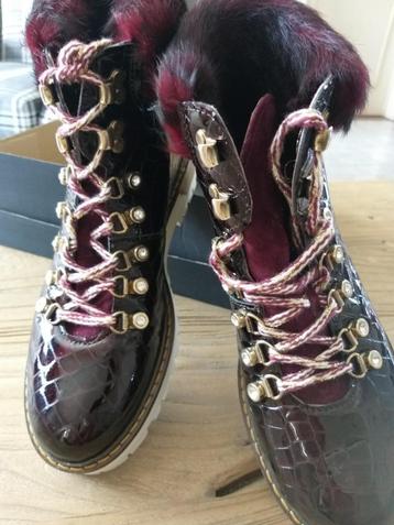 Winterschoenen. beschikbaar voor biedingen