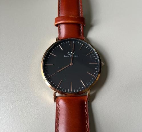 Horloge Daniel Wellington - Classic St Mawes (40 mm), Handtassen en Accessoires, Horloges | Heren, Zo goed als nieuw, Polshorloge