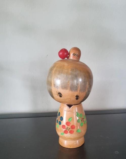 Lieve Kokeshi van Ishida Waichi, Antiek en Kunst, Kunst | Beelden en Houtsnijwerken, Verzenden