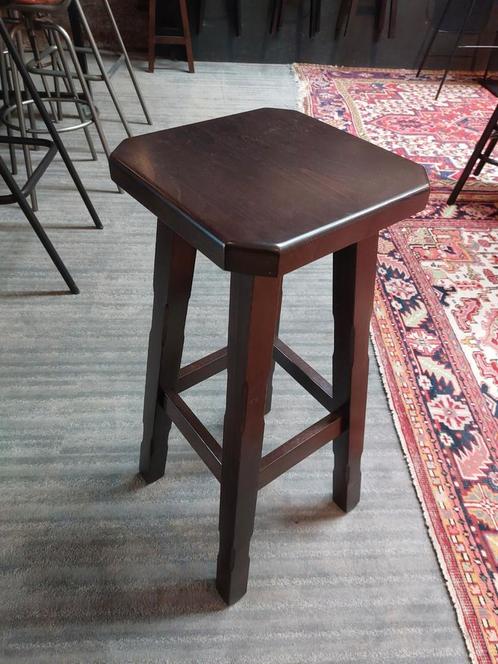 100 geweldig degelijk houten café horeca krukken NIEUW parti, Huis en Inrichting, Barkrukken, Nieuw, 60 tot 90 cm, Hout, 5 krukken of meer