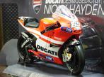 Nicky Hayden Ducati Desmosedici 2011 1:12 57073, Hobby en Vrije tijd, Modelauto's | 1:5 tot 1:12, Nieuw, Motor, Ophalen of Verzenden