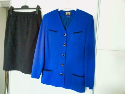 [Verlaagde prijs] Blauw en zwart pak en rechte rok, Kleding | Dames, Jasjes, Kostuums en Pakken, Zo goed als nieuw, Kostuum of Pak