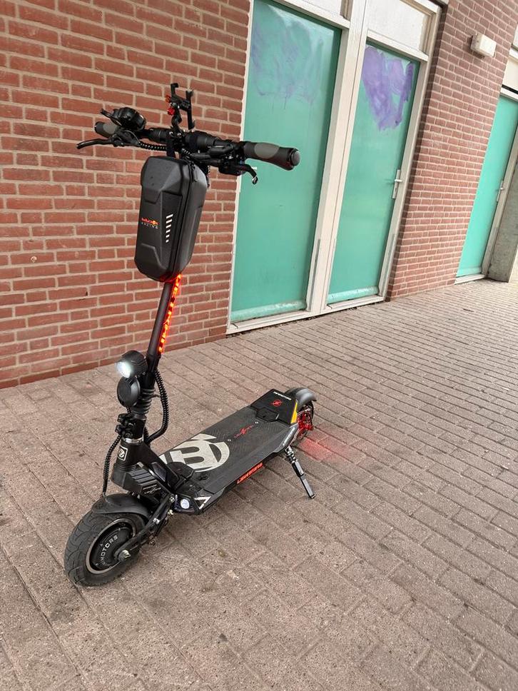 BLUETRAN LIGHTNING Lite elektrische step 72v, Fietsen en Brommers, Steps, Zo goed als nieuw, Elektrische step (E-scooter), Ophalen