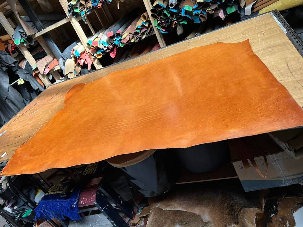 Cognac kleur hele tuigleer 3-3,5 mm dikte soepel lap nr2, Hobby en Vrije tijd, Stoffen en Lappen, Ophalen of Verzenden, Zo goed als nieuw