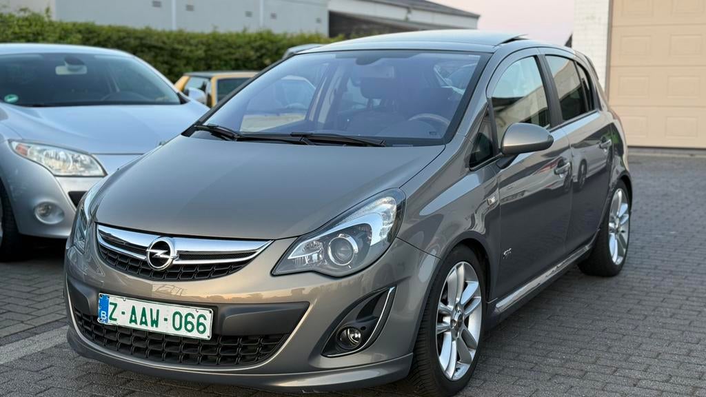 Opel Corsa 1.2i * OPC Line * Pano dak * Navi * 1 ste eig *, Auto's, Euro 5, 1229 cc, Bedrijf, 5 deurs