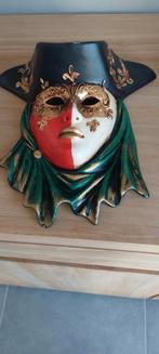 Masque Vénitien, Enlèvement