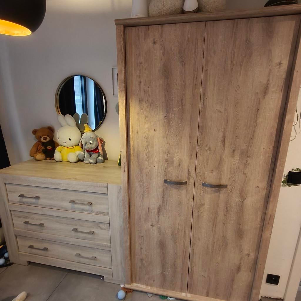 Commode en kleerkast kinderkamer meubelen, Kinderen en Baby's, Kinderkamer | Commodes en Kasten, Commode, Ophalen