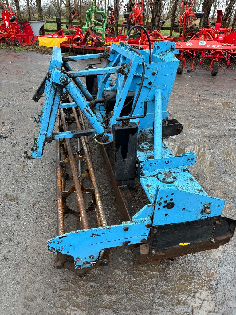 Herse rotative SICMA avec portacourt et rouleau à cage, Enlèvement