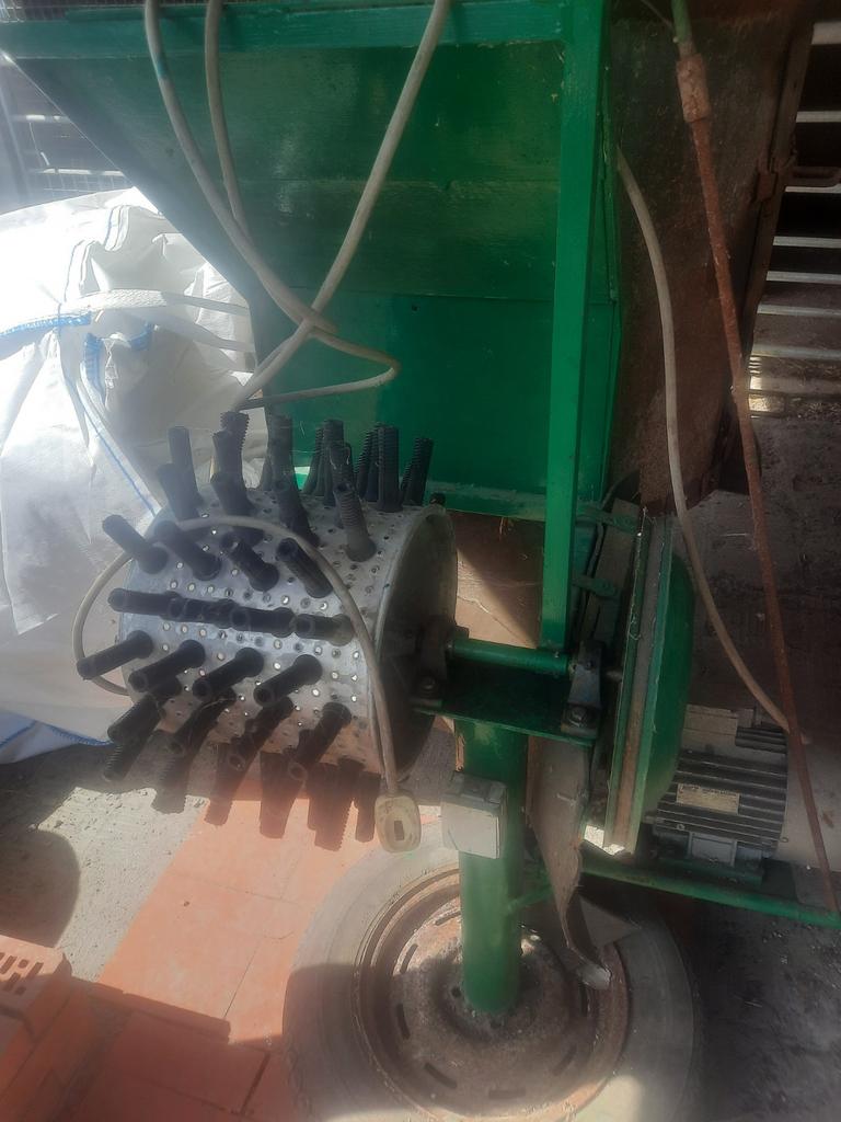 machine à cueillir pour poulets, dindes..., Animaux & Accessoires, Volatiles