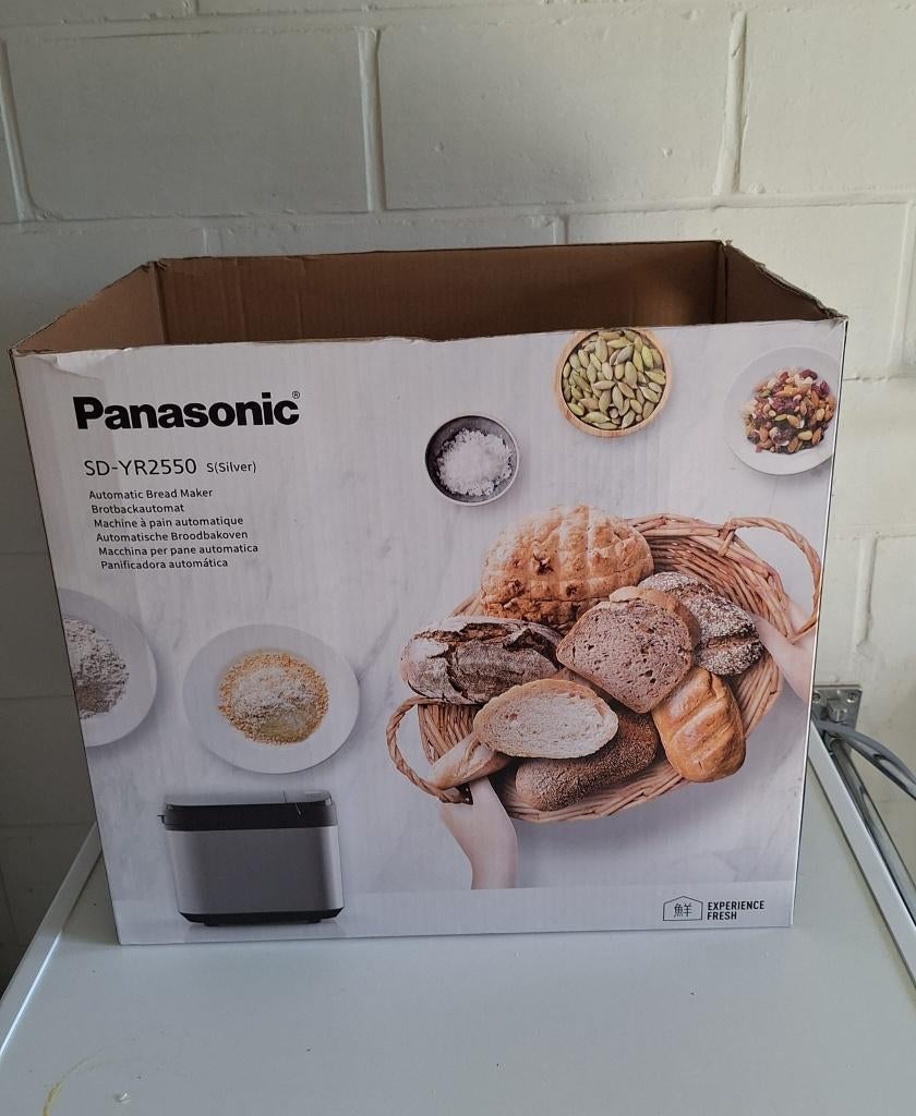 Broodbakmachine, Elektronische apparatuur, 800 tot 1200 gram deeg, Zo goed als nieuw, Kijkvenster, Ophalen