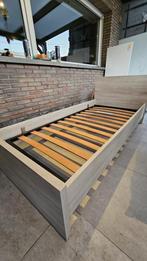 Eenpersoonshed met lattenbodem 90x200, Ophalen, Zo goed als nieuw