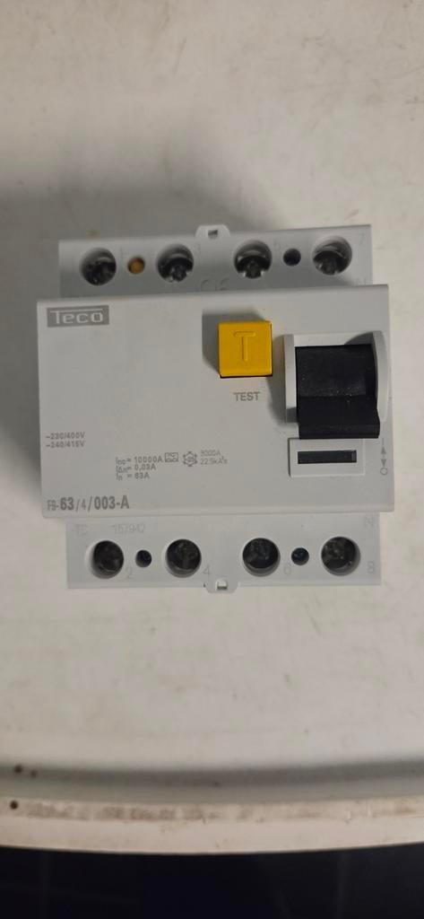 Interrupteurs différentiels Teco NOUVEAUX, Bricolage & Construction, Électricité & Câbles, Enlèvement