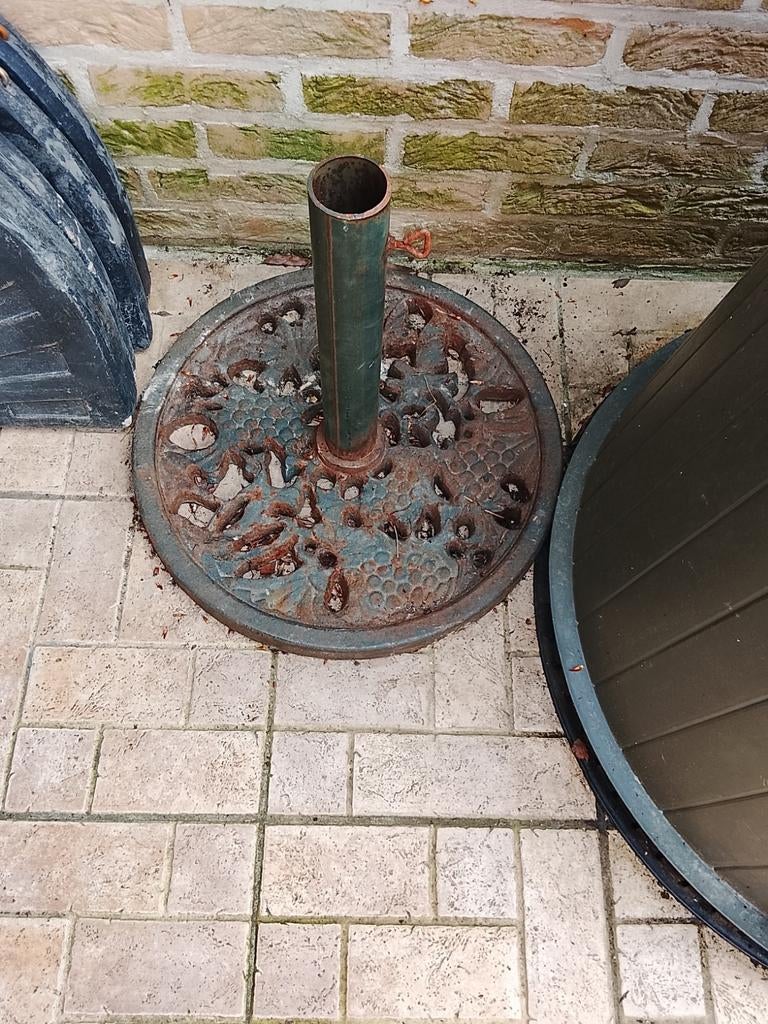 Base de parasol fonte, Enlèvement, Utilisé, Moins de 1 mètre, Base de parasol