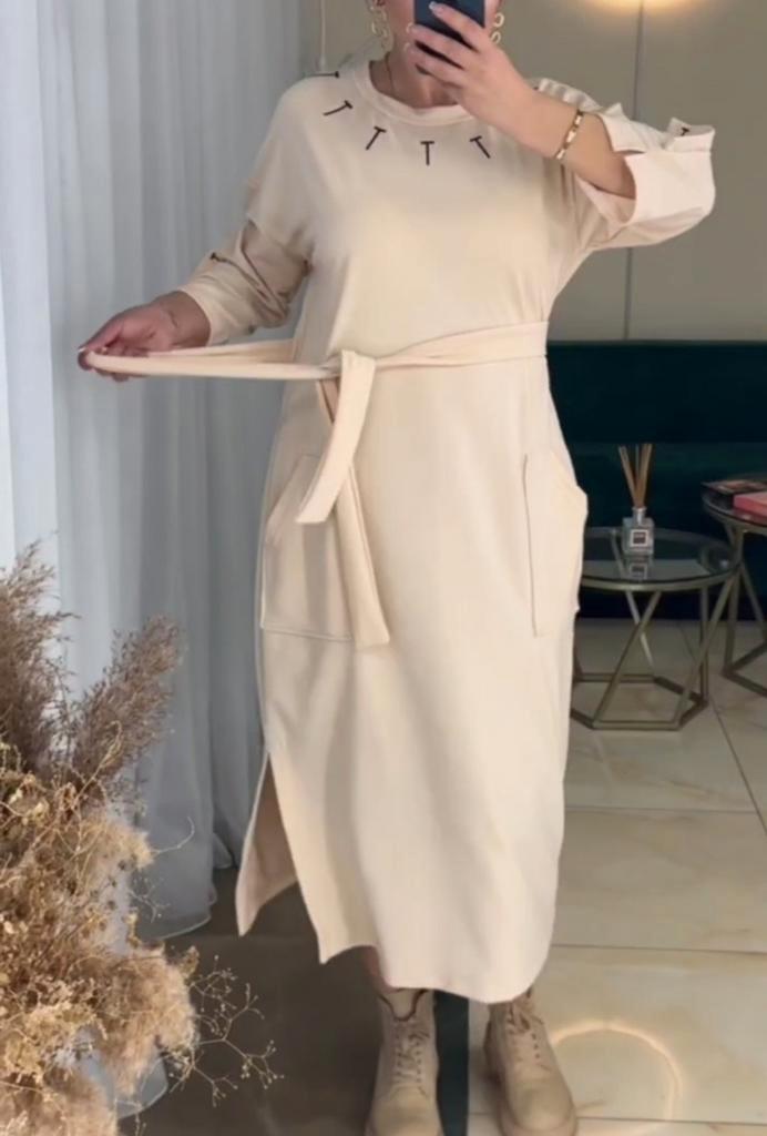 Beige midi jurk met riem en zakken maat 48 grote maat nieuw, Kleding | Dames, Jurken, Nieuw, Maat 46/48 (XL) of groter, Beige