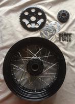 Harley 15" x 5,5" velg met tandwiel, spacer, bouten & shims, Motoren, Onderdelen | Harley-Davidson, Ophalen, Gebruikt