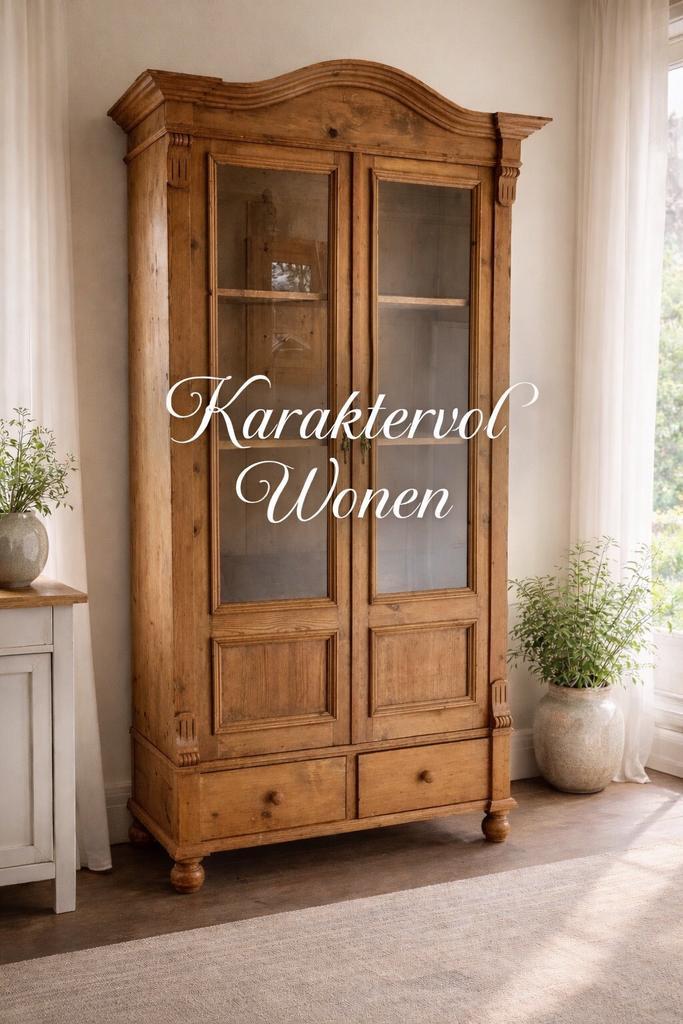 Karaktervolle geleefde Oud Grenen buffetkast….Prachtkoop, Antiquités & Art, Antiquités | Meubles | Armoires, Enlèvement