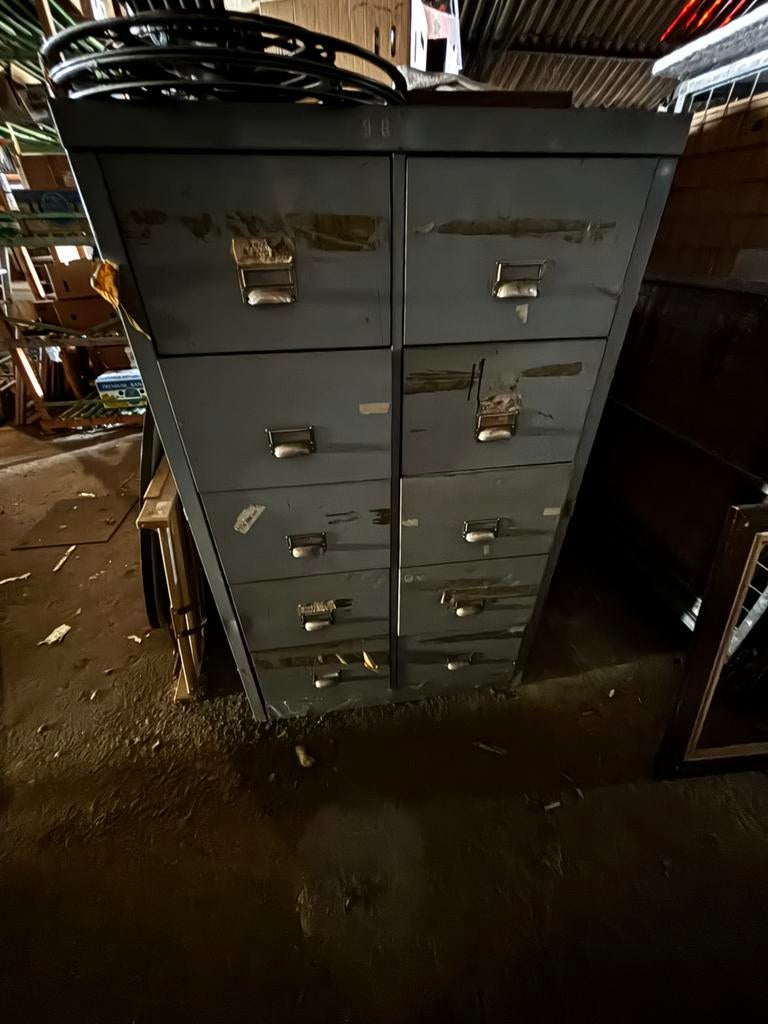 Meuble à tiroirs métallique vintage, Maison & Meubles, Armoires | Commodes, Enlèvement, Utilisé, Vintage