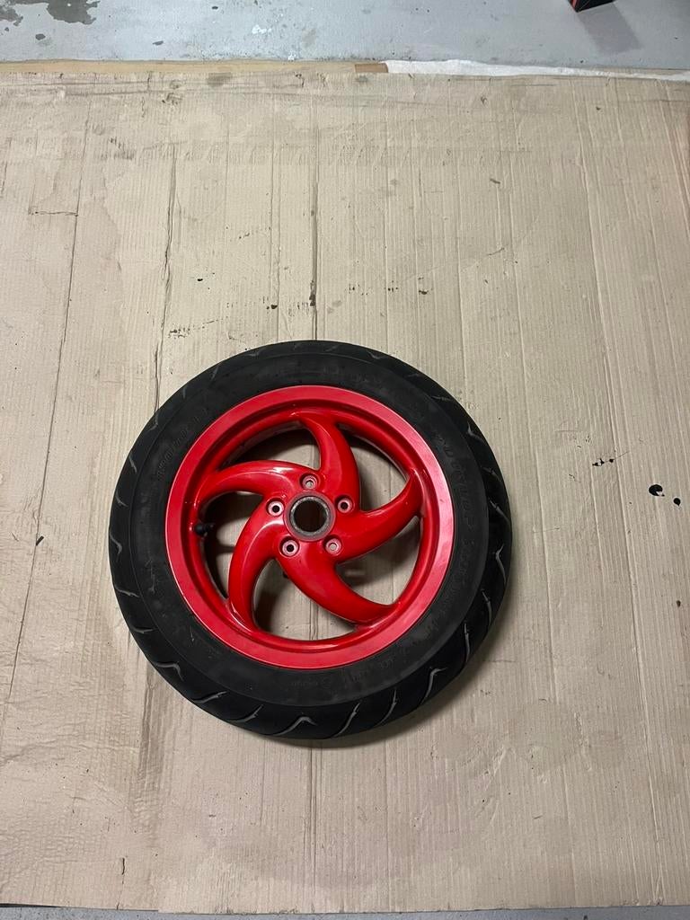 Jante arrière + pneu Gilera Runner DD !, Vélos & Vélomoteurs, Enlèvement ou Envoi