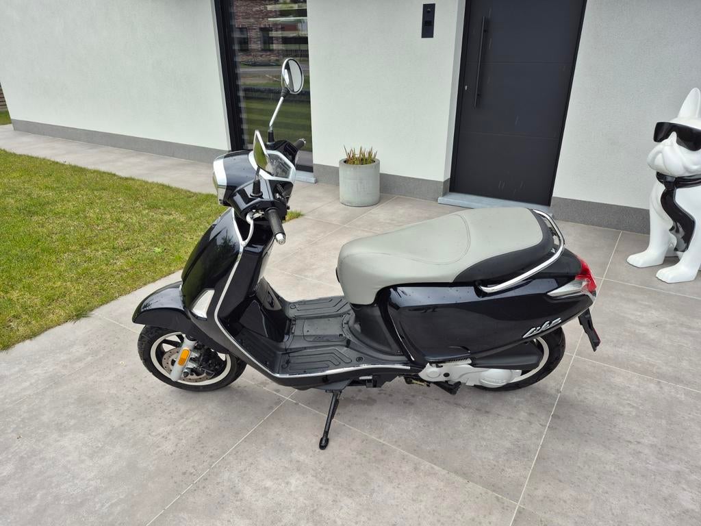 KYMCO LIKE 50, Fietsen en Brommers, Ophalen, Kymco, Zo goed als nieuw