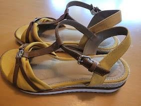 Sandales Tom Tailor 38, Vêtements | Femmes, Chaussures, Sandales et Mûles, Jaune, Enlèvement ou Envoi, Tom Tailor