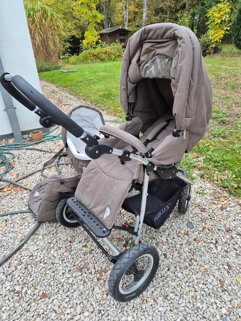 Poussette Pericles avec nombreux accessoires, Enfants & Bébés, Utilisé, Poussette combi, Autres marques, Pneus