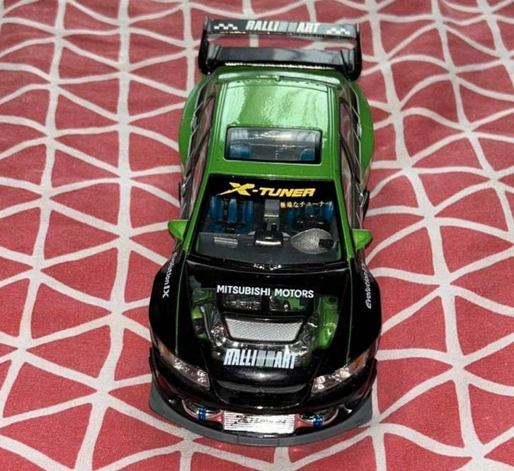 Voiture miniature Mitsubishi Lancer Evolution Ralliart, Hobby en Vrije tijd, Modelauto's | 1:24, Zo goed als nieuw, Auto, Ophalen