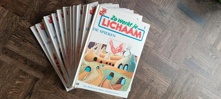 "Zo werkt je lichaam", boek 1 - 15, Boeken, Kinderboeken | Jeugd | onder 10 jaar, Ophalen