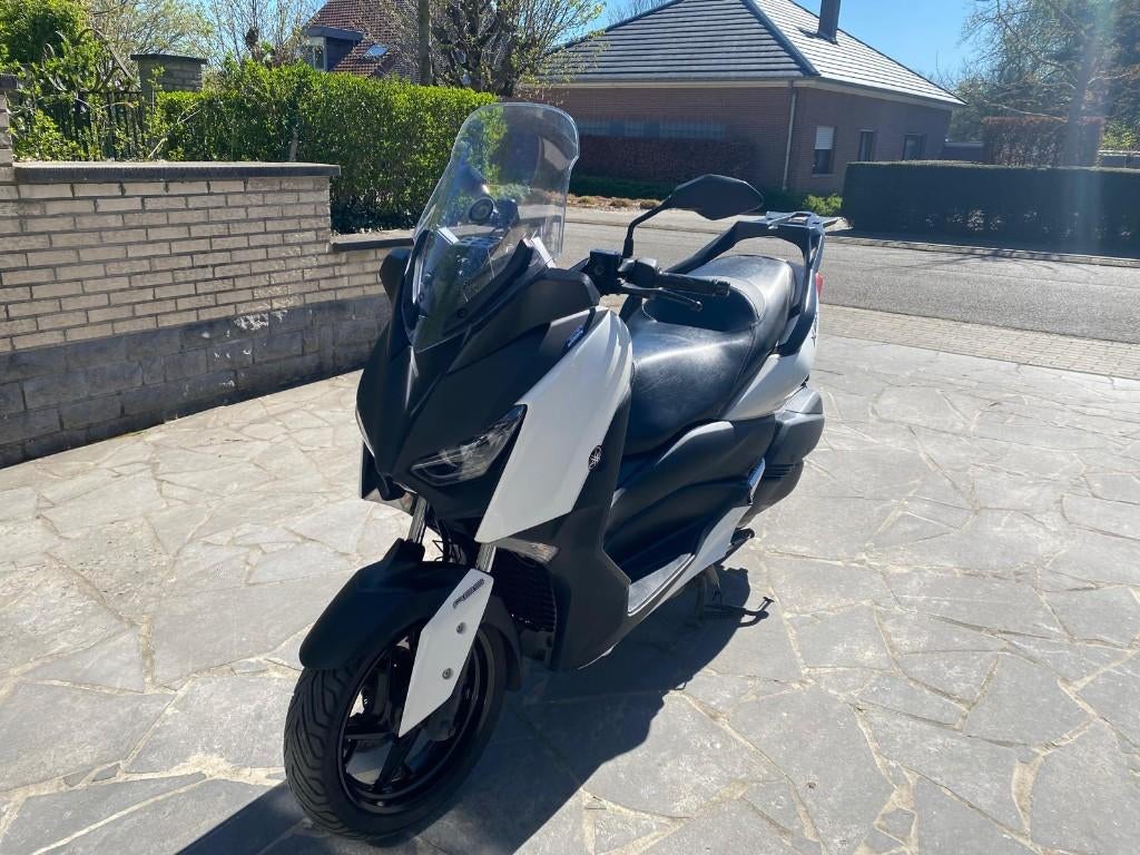 Yamaha Xmax 300 wit - 2017, Motoren, Motoren | Yamaha, Particulier, Scooter, 12 t/m 35 kW, 1 cilinder, Cardan-aandrijving, Automaat