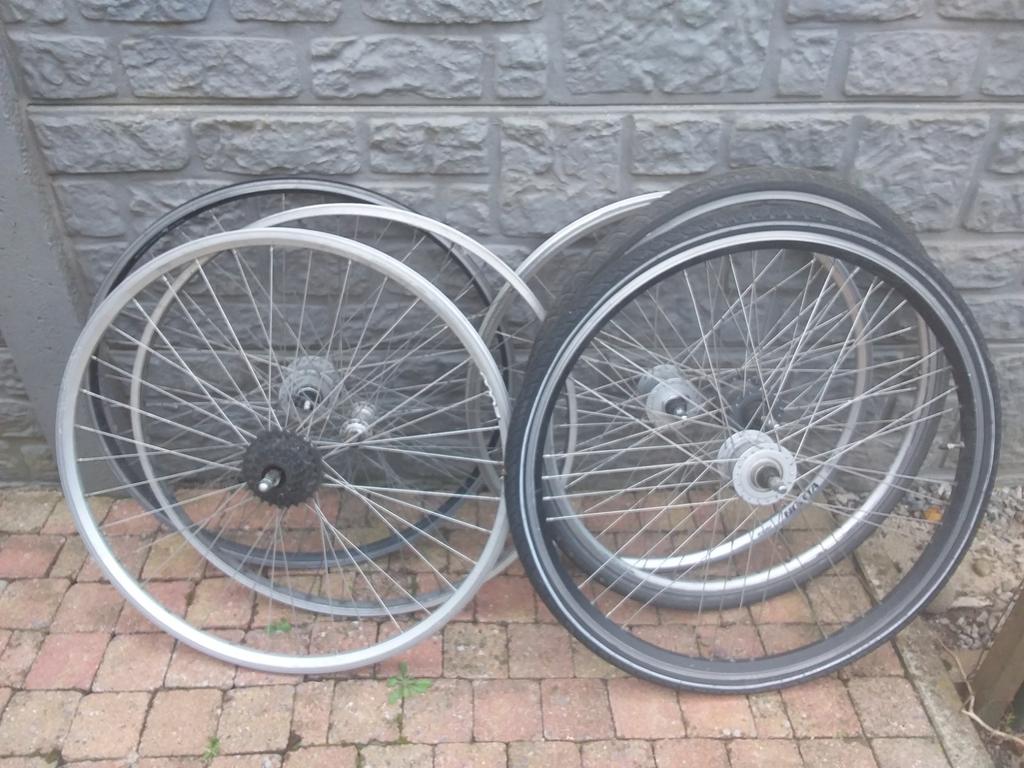 De nombreuses pièces de vélo, Enlèvement