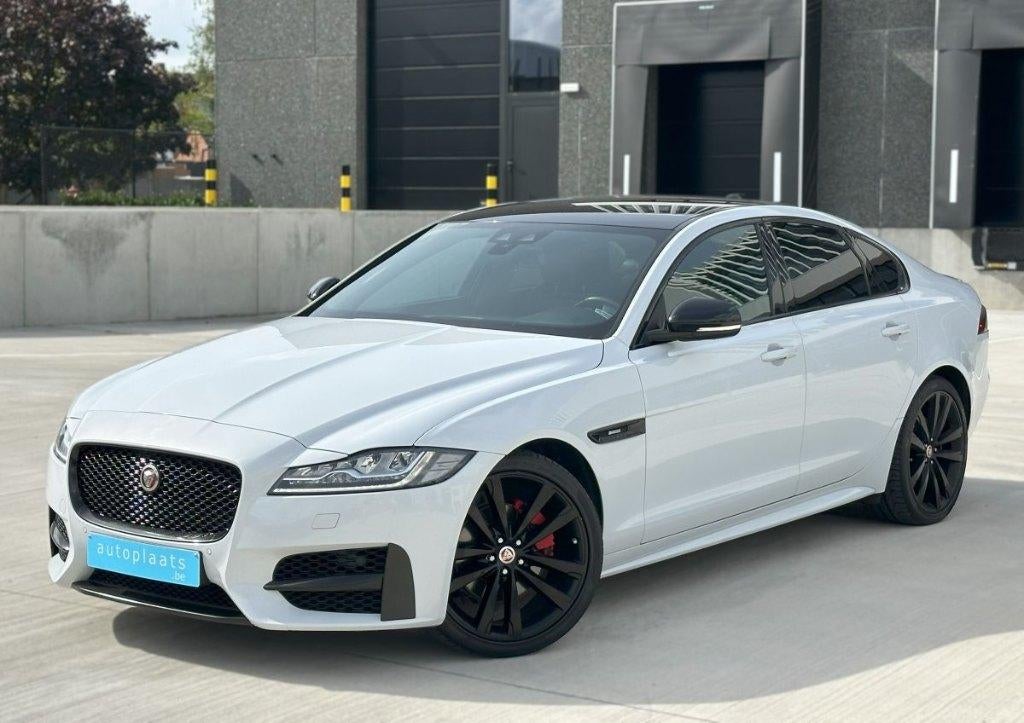 Jaguar XF R-Sport 2019 - 180pk - 1e eigenaar - 12m Garantie, Auto's, Jaguar, Automaat, Wit, Bedrijf, 5 deurs