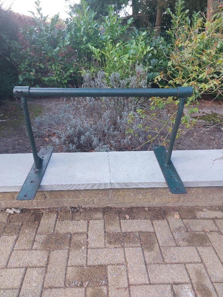 Hoefstal paarden, Ophalen, Zo goed als nieuw