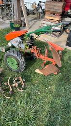 Frees met ploeg - hakfrees, Zakelijke goederen, Ophalen, Vollegrondsgroente, Grondbewerking