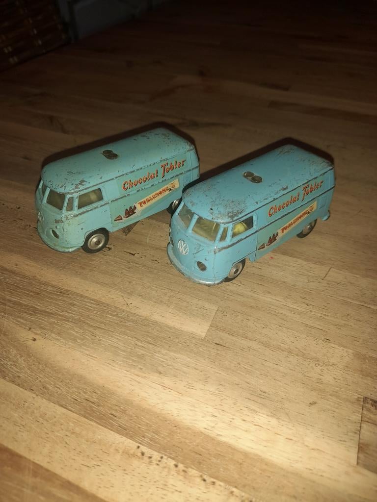 Volkswagen bus 1:43, Hobby en Vrije tijd, Modelauto's | 1:43, Ophalen of Verzenden