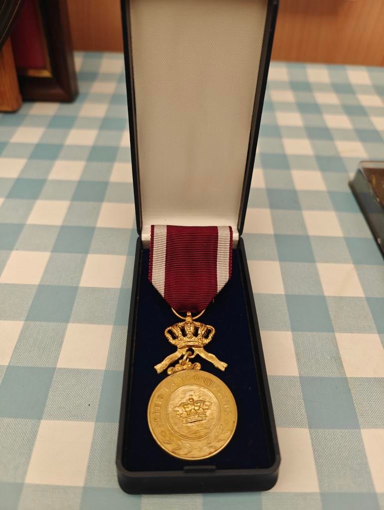 Belgisch Ereteken vd Arbeid ,een Gouden Medaille der Kr, Ophalen, Goud