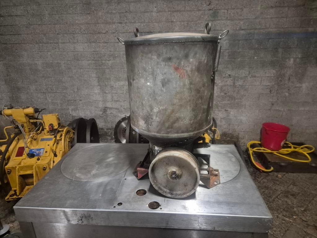 Diverse onderdelen binnenvaartschip, Ophalen