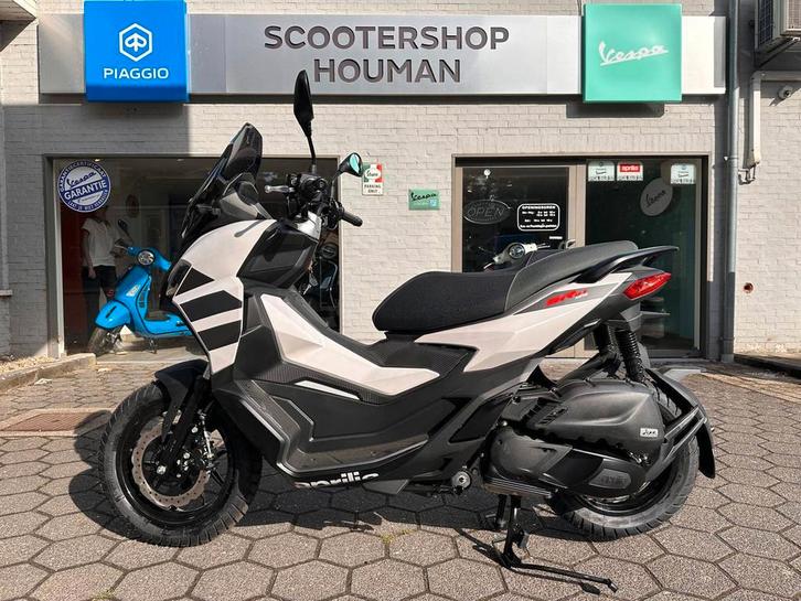 Aprilia SR GT 125cc Opalescent Light (nr.13), Vélos & Vélomoteurs, Scooters | Aprilia, Autres modèles, Essence