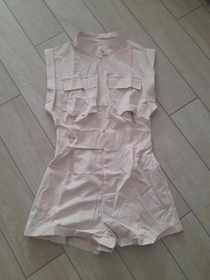 Beige playsuit / jumpsuit M – classy & zomerproof, Kleding | Dames, Jumpsuits, Nieuw, Maat 38/40 (M), Beige, Ophalen of Verzenden
