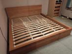 Cadre de lit + sommier 197 x 212 cm, Autres couleurs, Comme neuf, Enlèvement, 200 cm