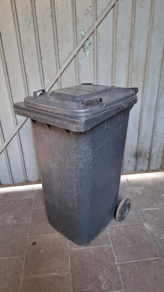 Container 240L, Enlèvement