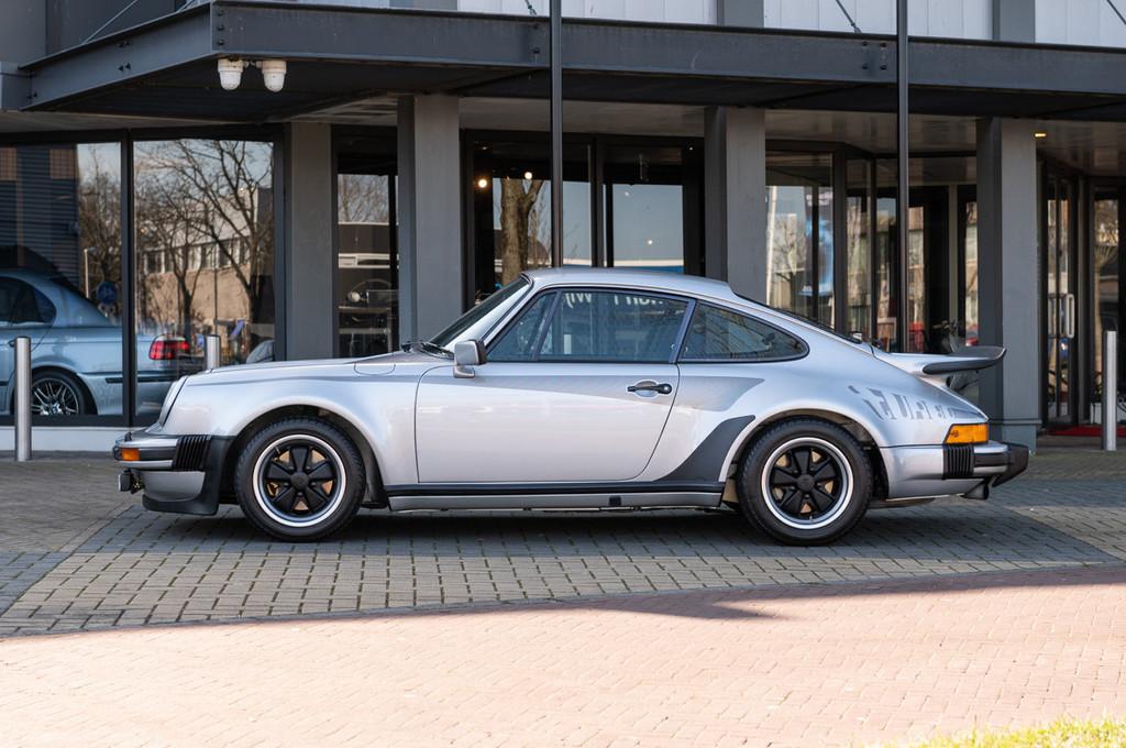 Porsche 911 930 Turbo 3.0 fully restored (bj 1976), Zwart, Leder en Stof, Bedrijf, 243 pk
