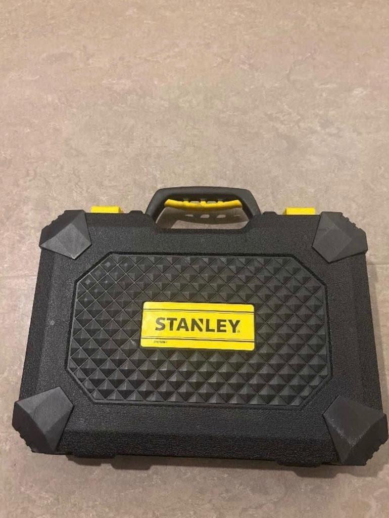 Gereedschapskoffer Stanley, Doe-het-zelf en Bouw, Gereedschapskisten, Ophalen, Gevuld, Zo goed als nieuw