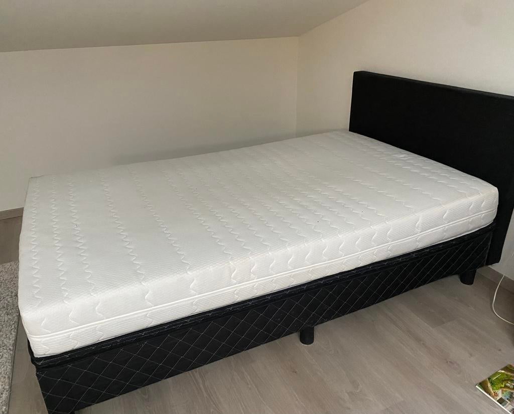 Beau boxspring pour enfants/1 personne, Enlèvement, Comme neuf