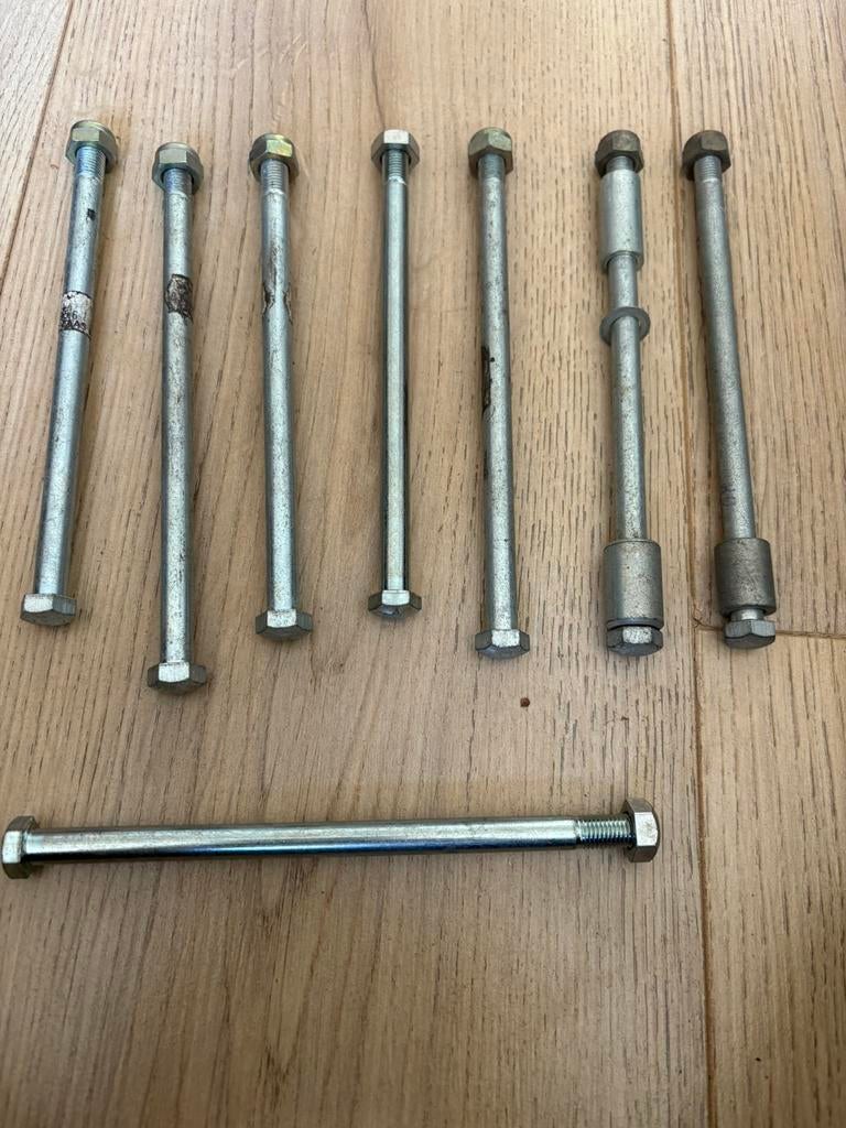 Axe support moteur MBK 51 et Motobécane  Axe de support, Ophalen of Verzenden, Nieuw