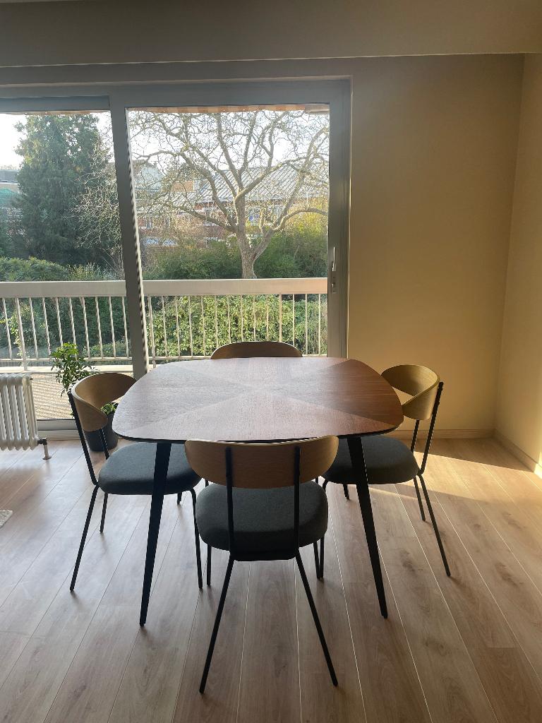 Table à manger 4 personnes, 100 à 150 cm, Quatre personnes, 100 à 150 cm, Enlèvement