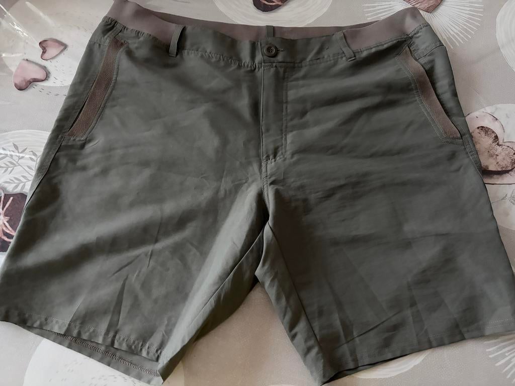 Short de randonnée / sport – Quechua (Quechua / Decathlon), Enlèvement ou Envoi