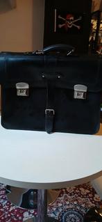 LEDER TAS ANTWERPEN, Ophalen