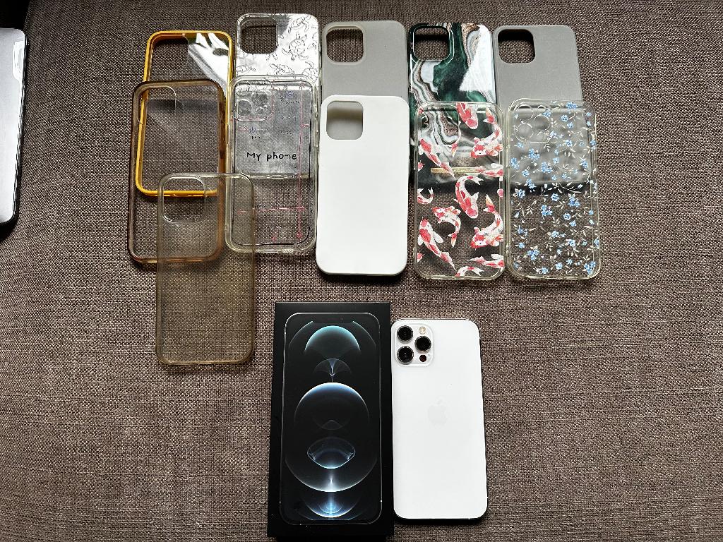 iPhone 12 Pro Max 128Go + 10 coques, Telecommunicatie, Mobiele telefoons | Apple iPhone, Ophalen, Wit, IPhone 12 Pro Max, Zonder simlock