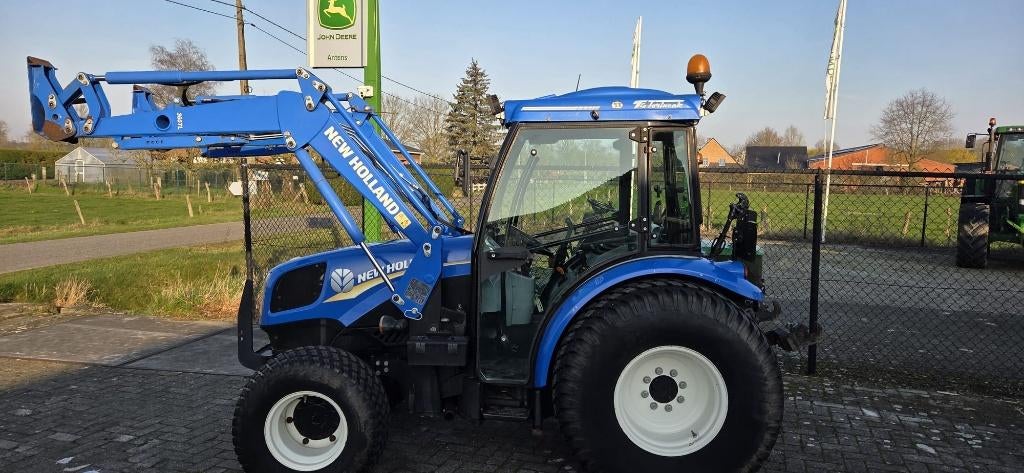 New Holland T3.65F, Zakelijke goederen, Landbouw | Tractoren, Gebruikt, Tot 2500, Ophalen of Verzenden, Tot 80 Pk